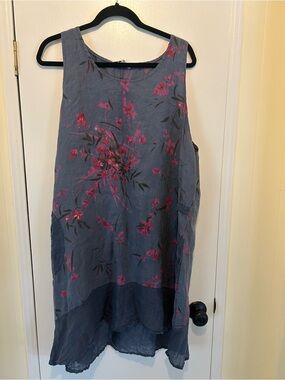 Sleeveless Floral-Print Tunic Dress in Slate Blue with Pink Accents